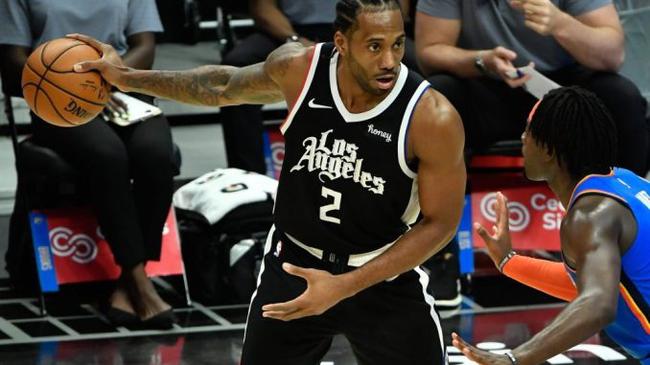 自己在球场 自己在球场